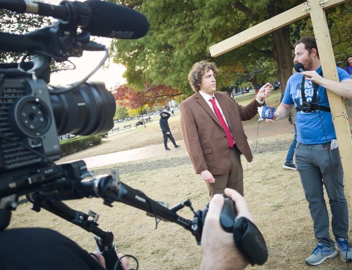 YouTube star warns about the dangers of new media poses to press legitimacy