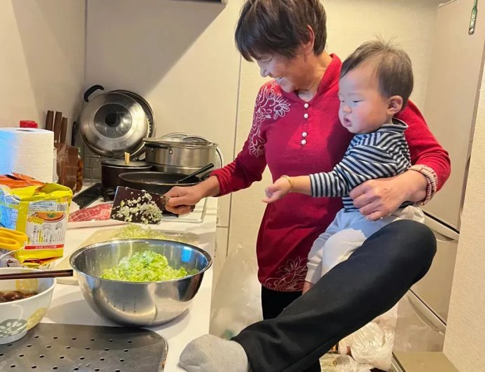 从“不花钱的保姆”到“生活像坐牢”，老漂有多苦闷？