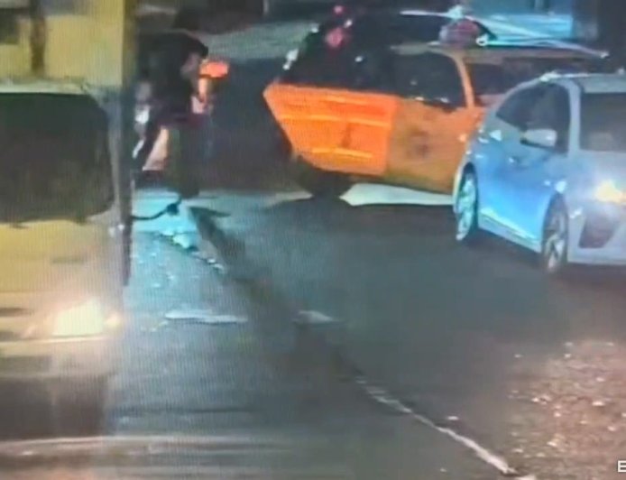 酒客夜店沒盡興轉衝全家超商　偷239元威士忌遭店員追捕制伏