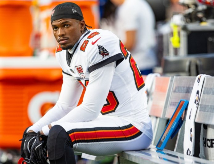 ‘Last name can be a curse’ – Shannon Sharpe responds as Shilo Sanders cut with stunning career away from NFL on offer