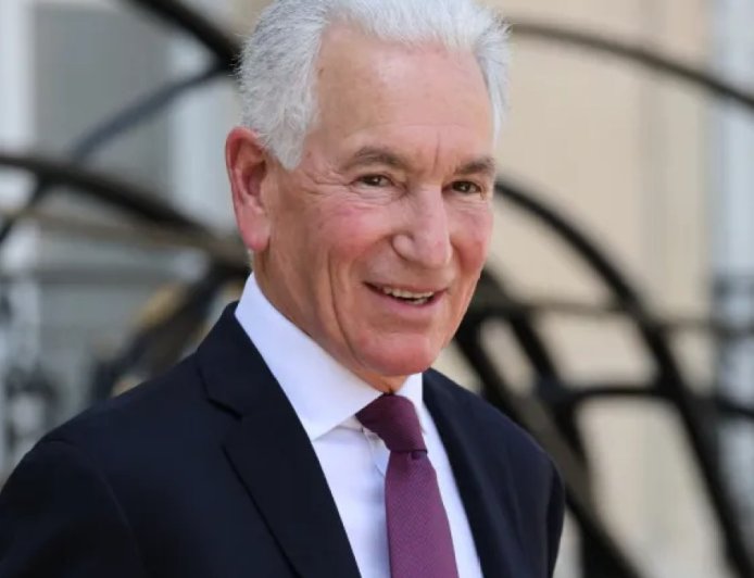 法国就“反犹”指控召见美国大使