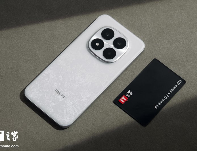 【IT之家开箱】REDMI Note 15 Pro + 手机图赏：对称设计，兼顾耐用与颜值