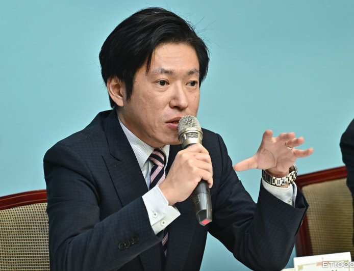 接任政院秘書長 張惇涵喊3聲「效率」:加強溝通、加速執行