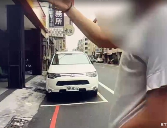 警以為是車手...男拒盤查加速過馬路 原來是「4條通」