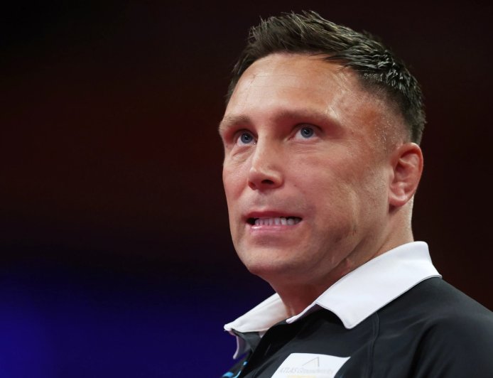 ‘What I didn’t want’ – PDC star shares worrying photos in hospital after pulling out of tournament