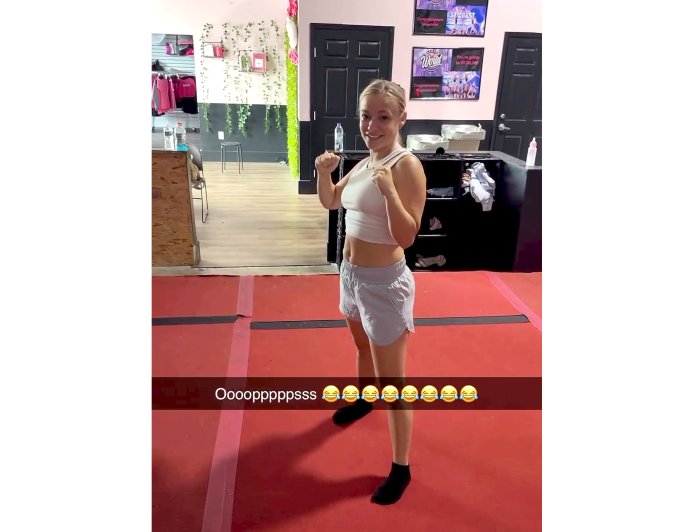 Mackenzie McKee Shows Off Post-Baby Body 2 Months After Welcoming Twins