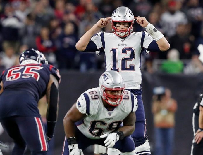 Super Bowl champ, ex-Tom Brady teammate, choked and threatened to kill his child's mother, police say