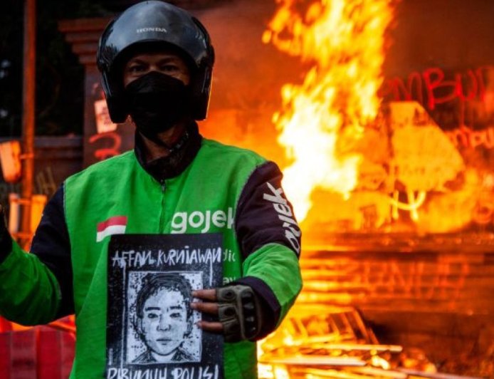 印度尼西亚为何爆发反政府抗议活动？
