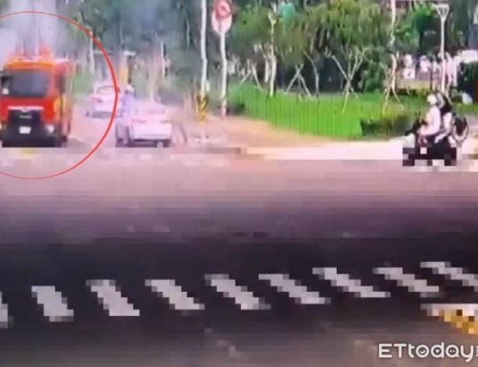汽車音響突冒煙起火!高雄男急停求救 消防迅速撲滅