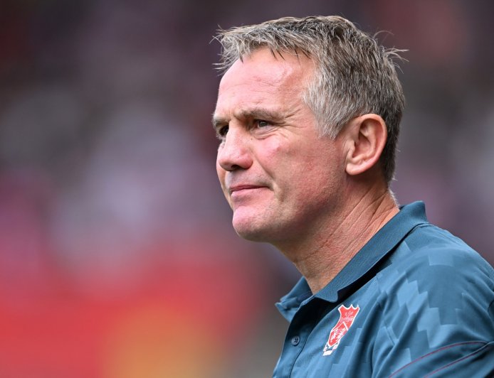 Wrexham agree deal to sign Championship rival&#8217;s captain before deadline day