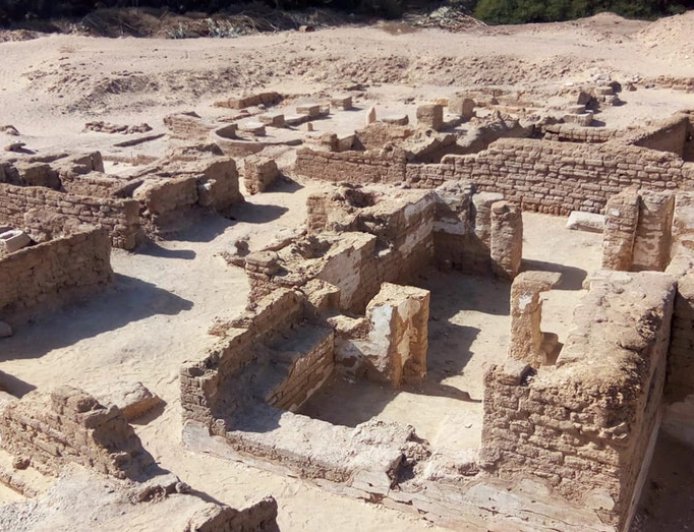 Archaeologists find 1,600-year-old churches and mural of Jesus in Egyptian desert settlement