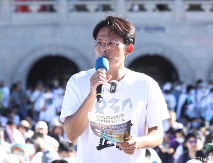 稱不懼被賴清德對付　黃國昌嗆：民主進步可丟垃圾桶、劉世芳丟人