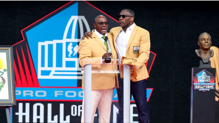 Emotional Sterling Sharpe makes heartfelt gesture to brother Shannon at Hall of Fame days after firing