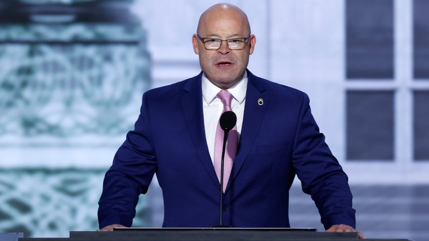 Teamsters boss says 'smug' Kamala Harris alienated union after saying they 'better get on board' in 2024