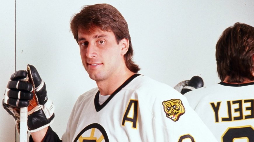 Unlikely Dumb and Dumber star is NHL Hall of Famer in charge of $3billion franchise with record only bettered by Wayne Gretzky
