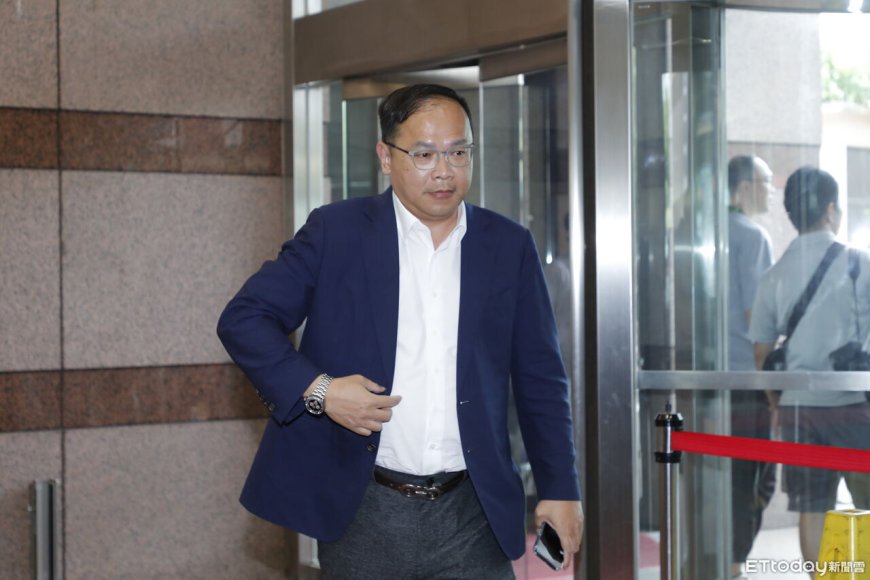 民進黨性平部譴責王義川反被修理　媒體人：簡直是黨部內戰