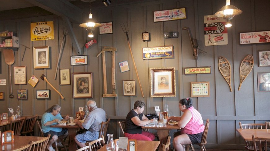 Cracker Barrel customers 'hate' restaurant chain's new look in viral social media videos