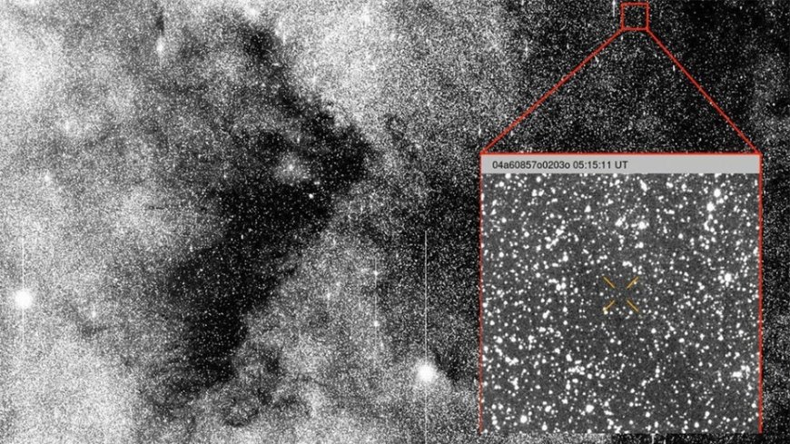 Harvard physicist says massive interstellar object could be alien probe on 'reconnaissance mission'