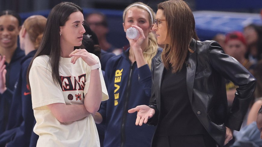 ‘Not clear’ – WNBA fans slam Fever coach after worrying Caitlin Clark update that threatens season return