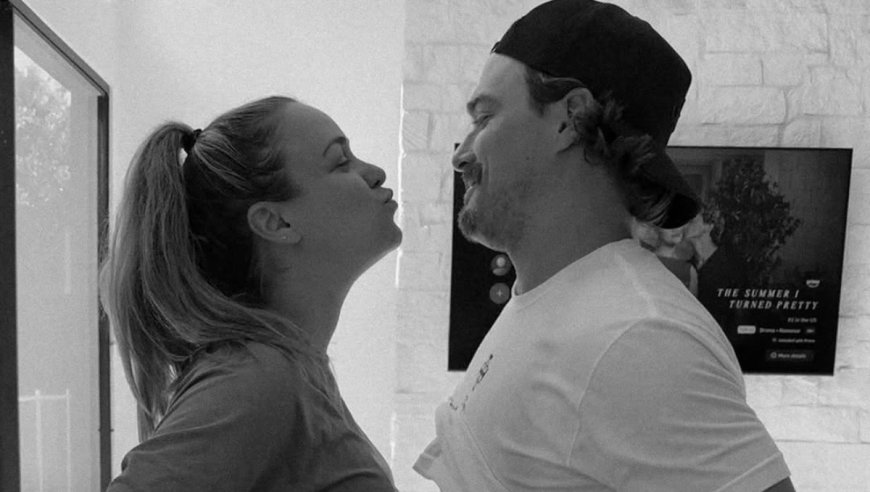 MLB Player Kike Hernandez and Wife Mariana Vicente Expecting Baby No. 2