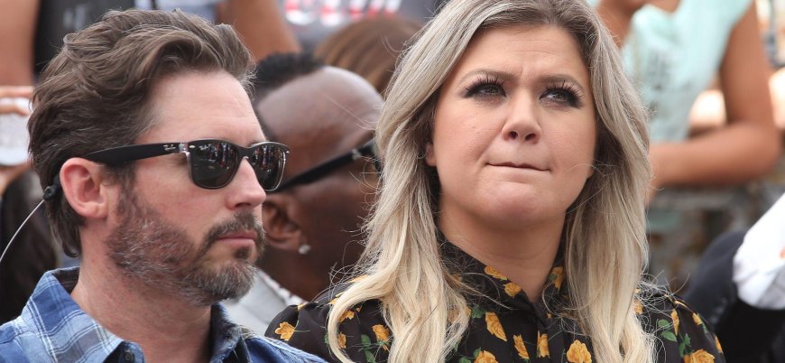 Kelly Clarkson Blindsided By Ex Brandon Blackstock’s Secret Romance With Her Assistant