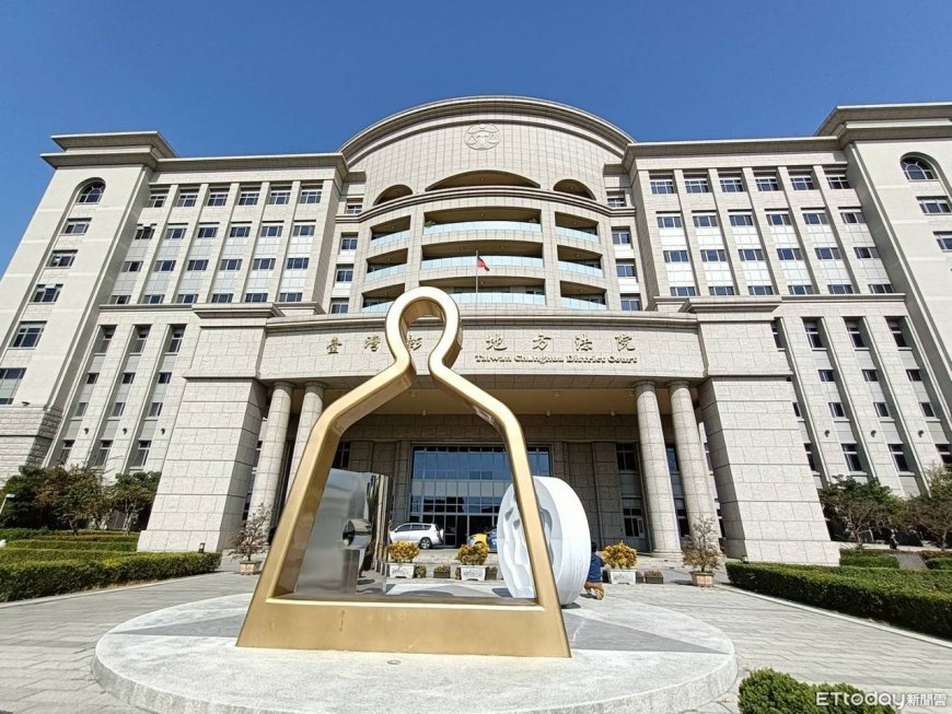 控鄰掛3米「黑布」害她憂鬱症！拍門嚇哭幼童　法官這樣判