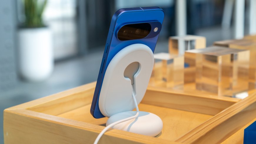 为何 Pixel 10 Pro XL 手机独享 25W 无线快充?谷歌回应:规避起火隐患、兑现 7 年更新承诺