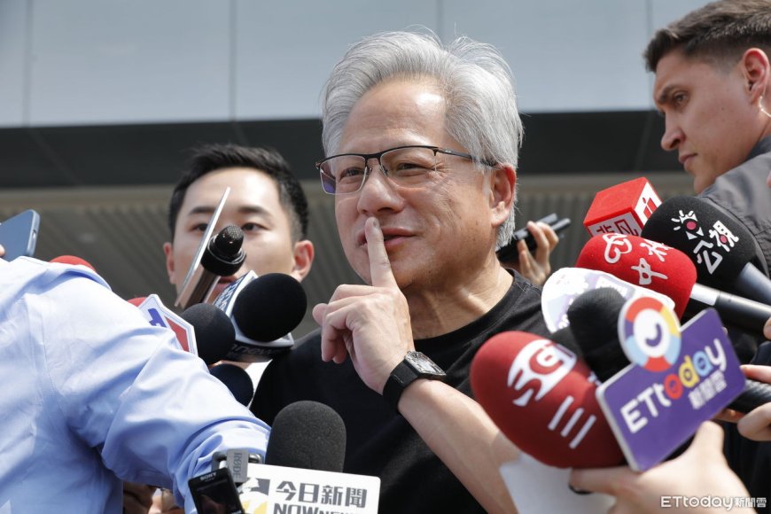 黃仁勳傳今早抵台！　專機預計降落松山機場