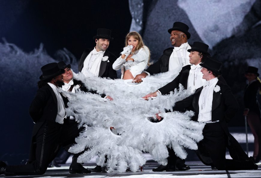 Why Fans Think Taylor Swift Will Perform at 2026 Super Bowl Halftime Show