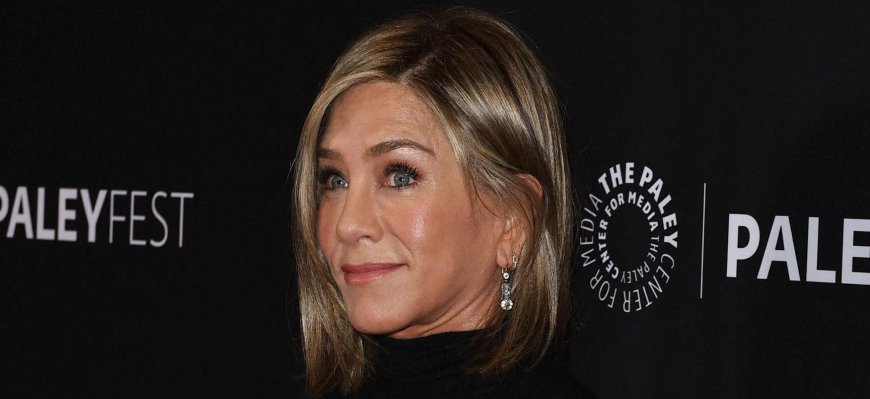 Jennifer Aniston Is Reportedly 'Paranoid About Aging' Amid A Slew Of Plastic Surgery Appointments