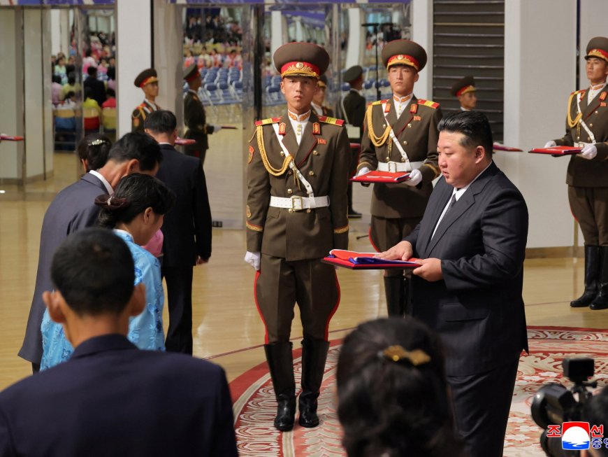 朝鲜领导人金正恩慰问为俄作战阵亡士兵家属