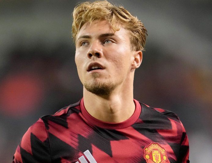 Rasmus Hojlund ends Manchester United nightmare with transfer clause on Napoli loan deal included