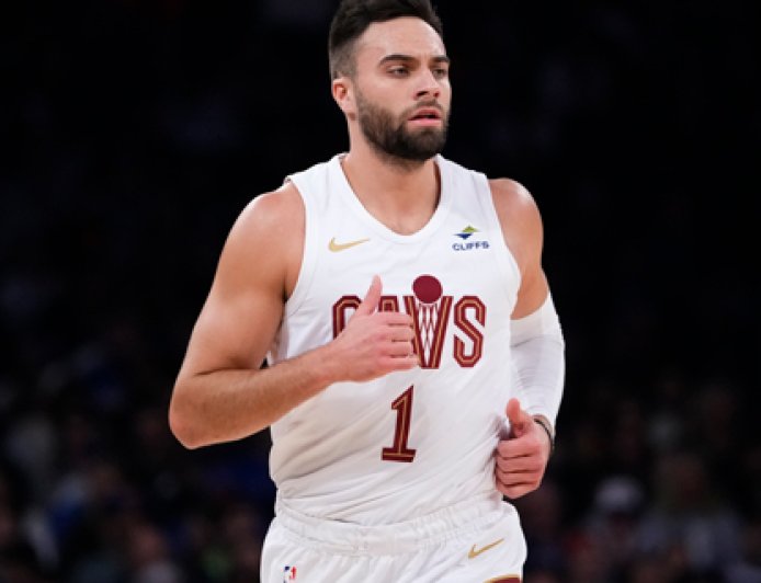 Max Strus Out 3-4 Months With Surgery On Jones Fracture In Left Foot