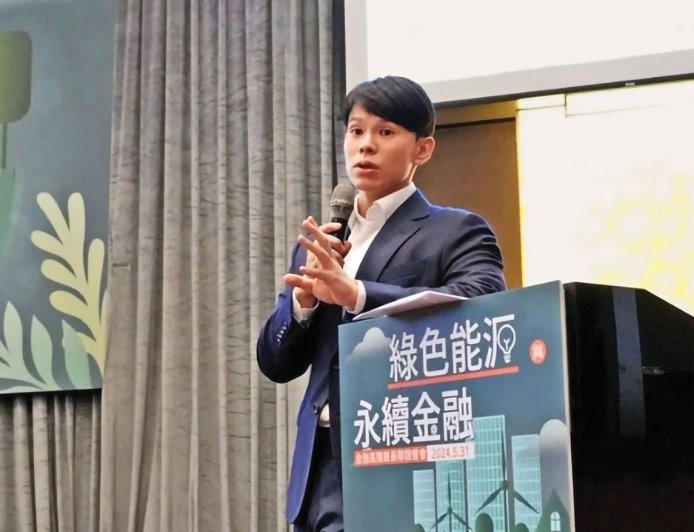 小英男孩被監聽「爆料公社」早揭露 藏錢方法跟陳佩琪一樣