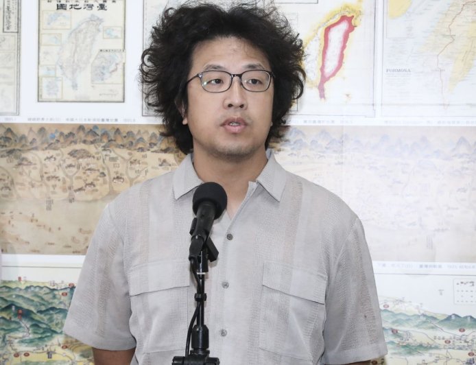 沈伯洋自爆門口被偷拍「報案後死局」 北市警:追查後無不法