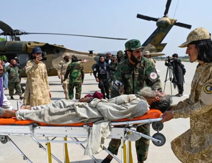 阿富汗东部地震造成至少800人死亡