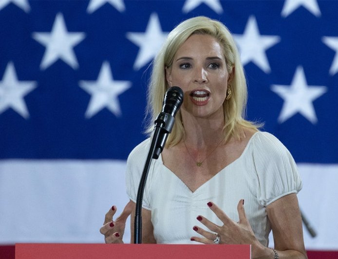 Republican rising star Ashley Hinson announces Senate bid in race to succeed Iowa's Ernst