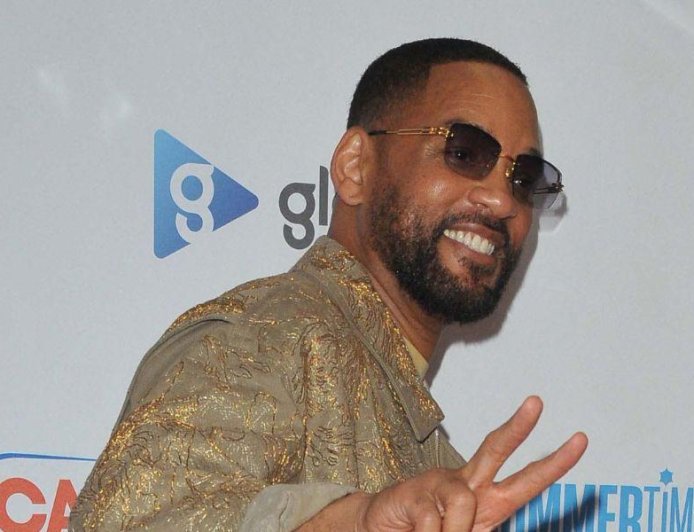 Will Smith Doubles Down On Fake AI Crowd, Trolling Critics With New Bizarre Clip