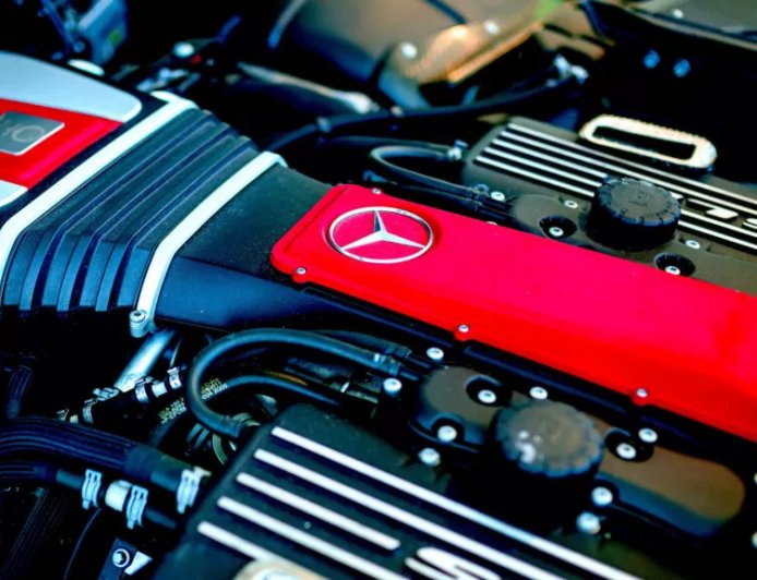 梅赛德斯 - AMG 坚守八缸发动机,新款 V8 将提升性能并降低排放