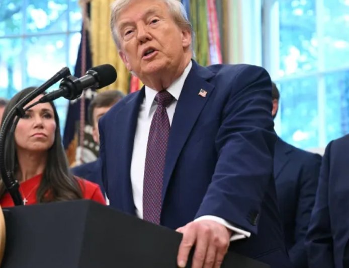 “我们要进去”: 特朗普加倍强调要向芝加哥派遣国民警卫队