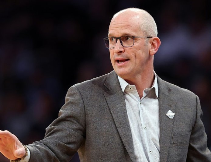 UConn's Dan Hurley reveals burnout, says stress of chasing 3 consecutive titles pushed him to the edge