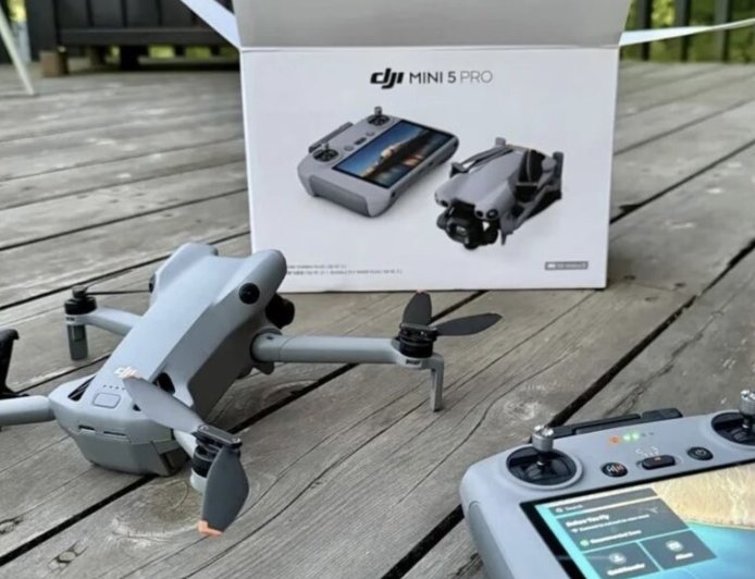 大疆 Mini 5 Pro 无人机配件高清图曝光，含电池、ND 滤镜等