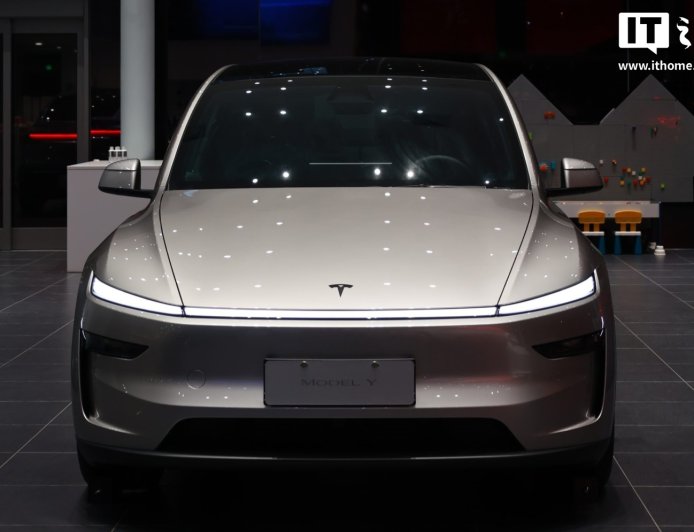 售价 33.9 万元，销售人员称特斯拉 Model Y L 日均订单近万辆