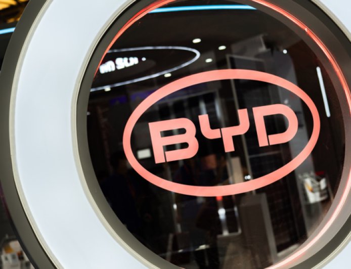 比亚迪告自媒体侵权案终审胜诉，201万元赔偿金已执行到账