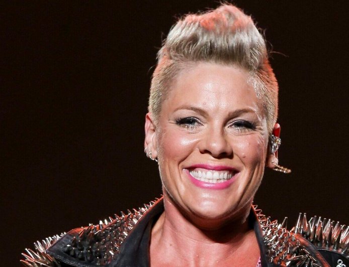 Pink's Daughter Is The Spitting Image Of Her Mom In First Day Of High School Photo