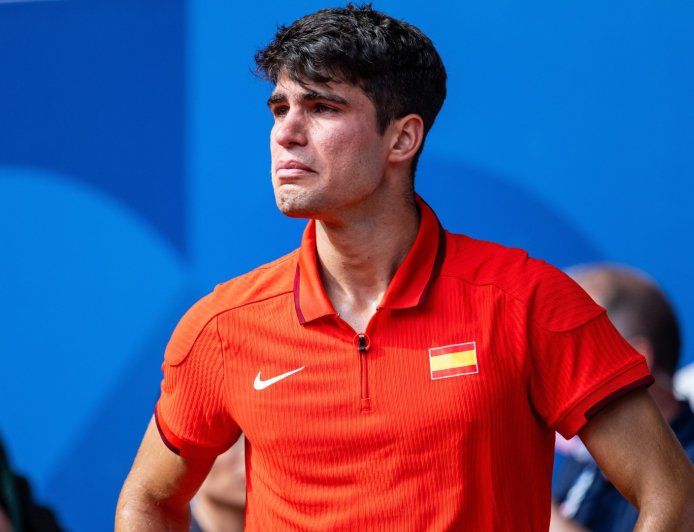 Carlos Alcaraz uncontrollably cried after Novak Djokovic stunned Spaniard in historic clash