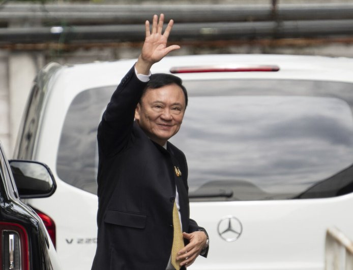 判決倒數！泰前總理戴克辛突搭機離境　飛往杜拜