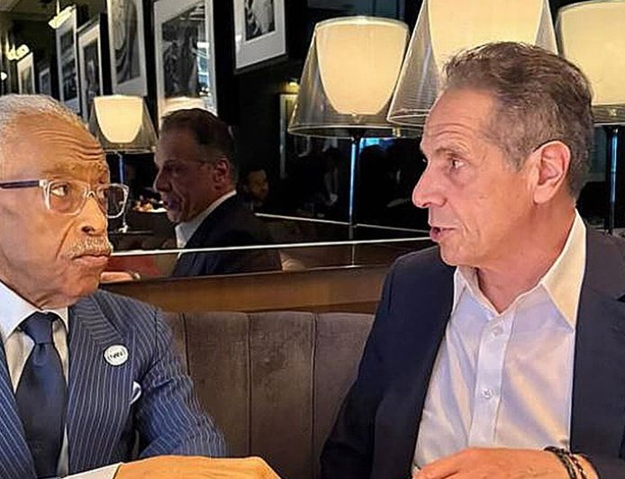Andrew Cuomo has breakfast meeting with Rev. Al Sharpton as he trails Mamdani in NYC mayoral race