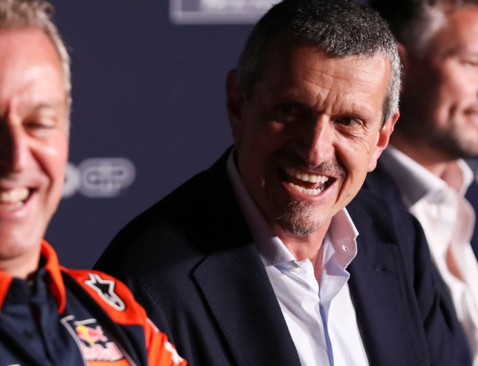 F1 favourite beats Lewis Hamilton by completing takeover to help rescue motorsport giants