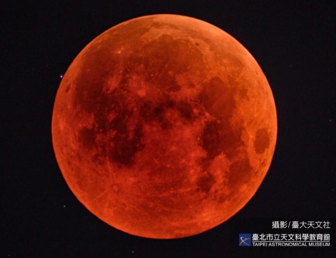 未來15年最長「5個半小時」月全食即將登場　罕見「紅月」現身